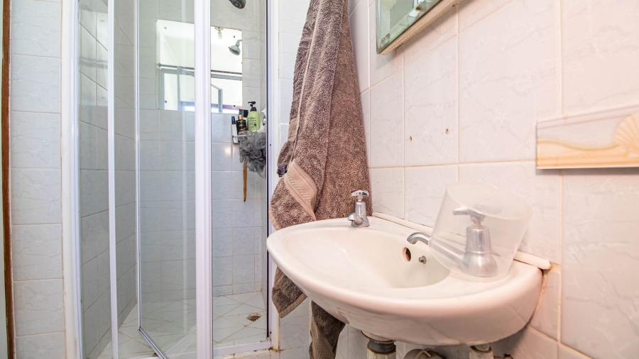 5 Bedroom Property for Sale in The Village Western Cape